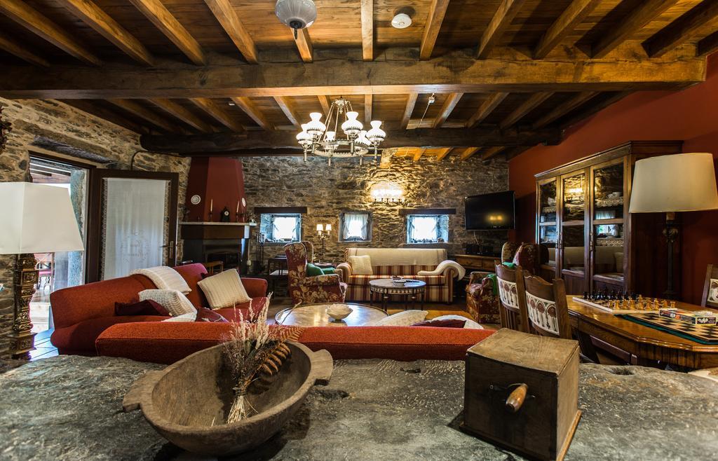 Affittacamere Casa Pineiro Monfero Esterno foto